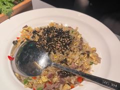 -左庭右院鲜牛肉火锅黑金店(陆家嘴中心店)