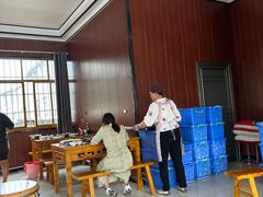 -黄利砖万峰林布依特色酸笋牛肉馆