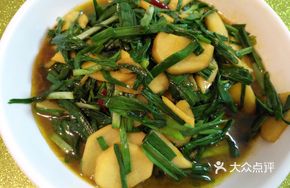 Stir-fried Water Chestnuts with Garlic