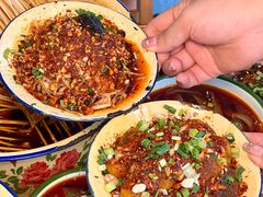 -拈签一笑黄牛肉辣卤串串