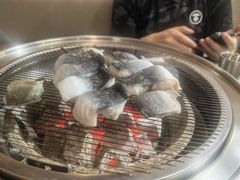 -围炉肉舍•炭烤活鳗•丹东海鲜烤肉(步行街店)