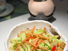 鱿鱼干炒菜花-原味田园·客家菜·土窑鸡(中航城君尚购物中心店)