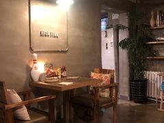 -HIGH FIVE哈福手工汉堡(桂林路店)