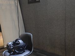-VR 间客漫·PS电玩·虚拟现实包间游戏电竞(街道口店)
