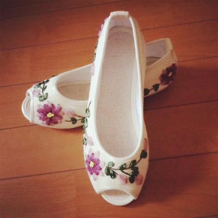 大美华鞋业(南京西路店)-"南京西路成都北路口,公交车112路,20.