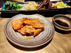 -山川小町·极番烧肉(新地假日广场店)