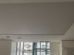 -卡罗酒店(东门晒布地铁站店)