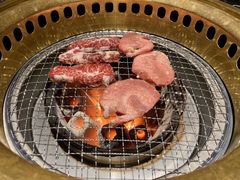 -山川小町·极番烧肉(新地假日广场店)