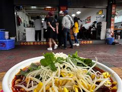 -啊墨江牛烂烀米线