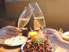 -临界音乐酒馆·小龙虾·江湖菜(华熙LIVE·鱼洞店)