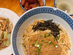 -沪西老弄堂面馆(定西路店)