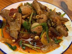 -野山舂·贵州现舂酸汤火锅(鸿通城店)