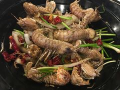 -虾弄弄海派小龙虾·牛羊蝎子火锅