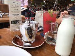 -ROAST coffee & eatery