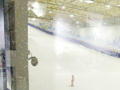 -乔波室内滑雪场