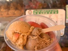 无花果味冰淇淋-古老冰山特色冰淇淋店(艾提尕尔店)