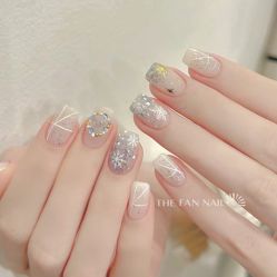 -悦指间美甲美睫