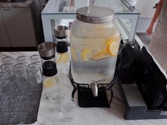 -UNI UNI(环亚凯瑟琳店)