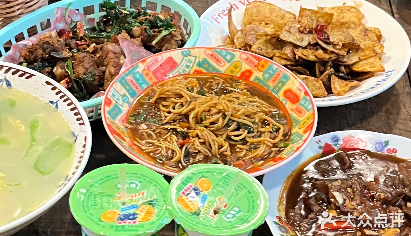 来西双版纳心心念念的小吃店