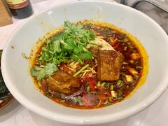 -李与白包子铺(桐梓林店)