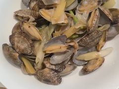 葱姜炒花蛤-山东宾馆·齐鲁苑餐厅