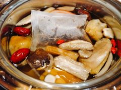 野菌汤锅-一叶一世界·素食餐厅(锦华万达店)