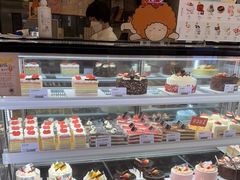 面包甜点陈列柜-面包新语(上地华联店)