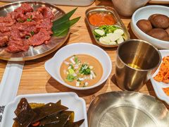 -青瓦餐厅·生鱼片·韩园烤肉(西塔店)