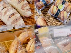 -顶东面包花园·生日蛋糕(世博店)
