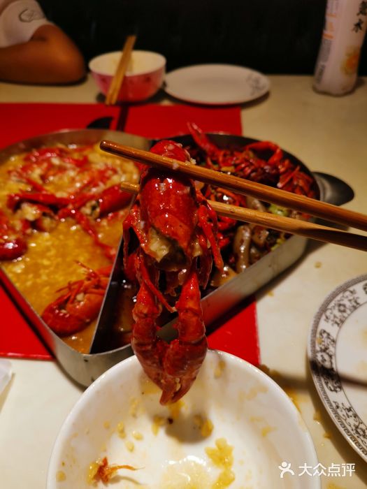 咪佬肥肠鸡，黔江鸡杂，小龙虾(冉家坝店)蒜茸小龙虾图片