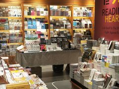 -西西弗书店&矢量咖啡(凯德晶萃广场店)