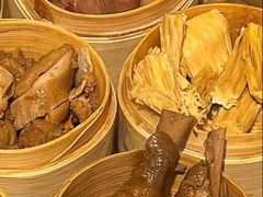 -毛辣果·贵州红酸汤牛肉火锅(西单店)