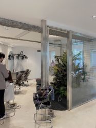 -SALON DE VANHADA