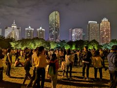 -万绿园