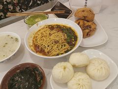 -李与白包子铺(桐梓林店)