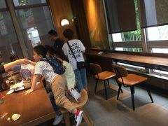 等位区-星巴克(汾阳路店)