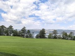 -昆明春城湖畔度假村