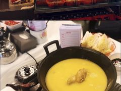 -鲜入围煮花胶鸡海鲜火锅