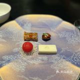 春日里，安安静静享受一顿美食