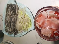 -二荆条·蜀鲜汇城市森林火锅