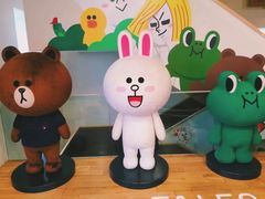 -LINE FRIENDS Garosu-gil Flagship Store