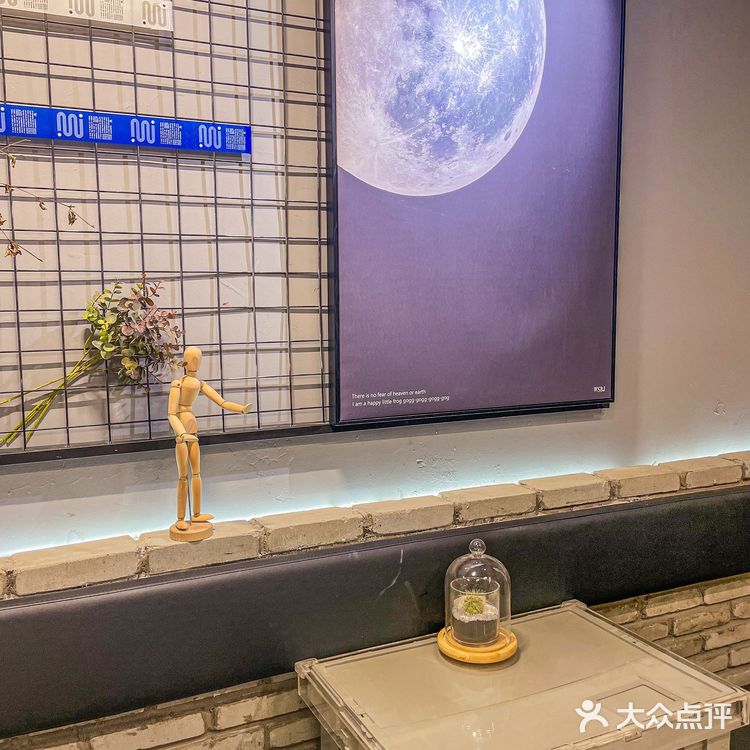 太适🈴️一家被各种当背景照的咖啡店～