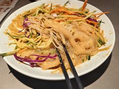 -关东小磨东北菜(上海长风大悦城店)