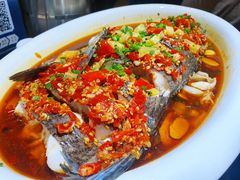老坛剁椒鱼头-洞庭渔人(沙湾店)