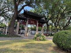 -汇龙潭