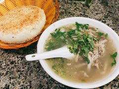 羊杂汤-清真喜兰老丁羊汤特色小吃