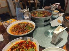 -万重锦·人文川菜馆(骡马市店)