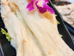 -鲜入围煮花胶鸡海鲜火锅