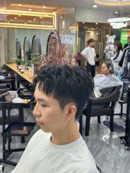 -藤野造型烫染·漂发