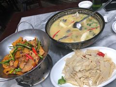 -蔼若春.传承三十年云南菜(金碧公园店)